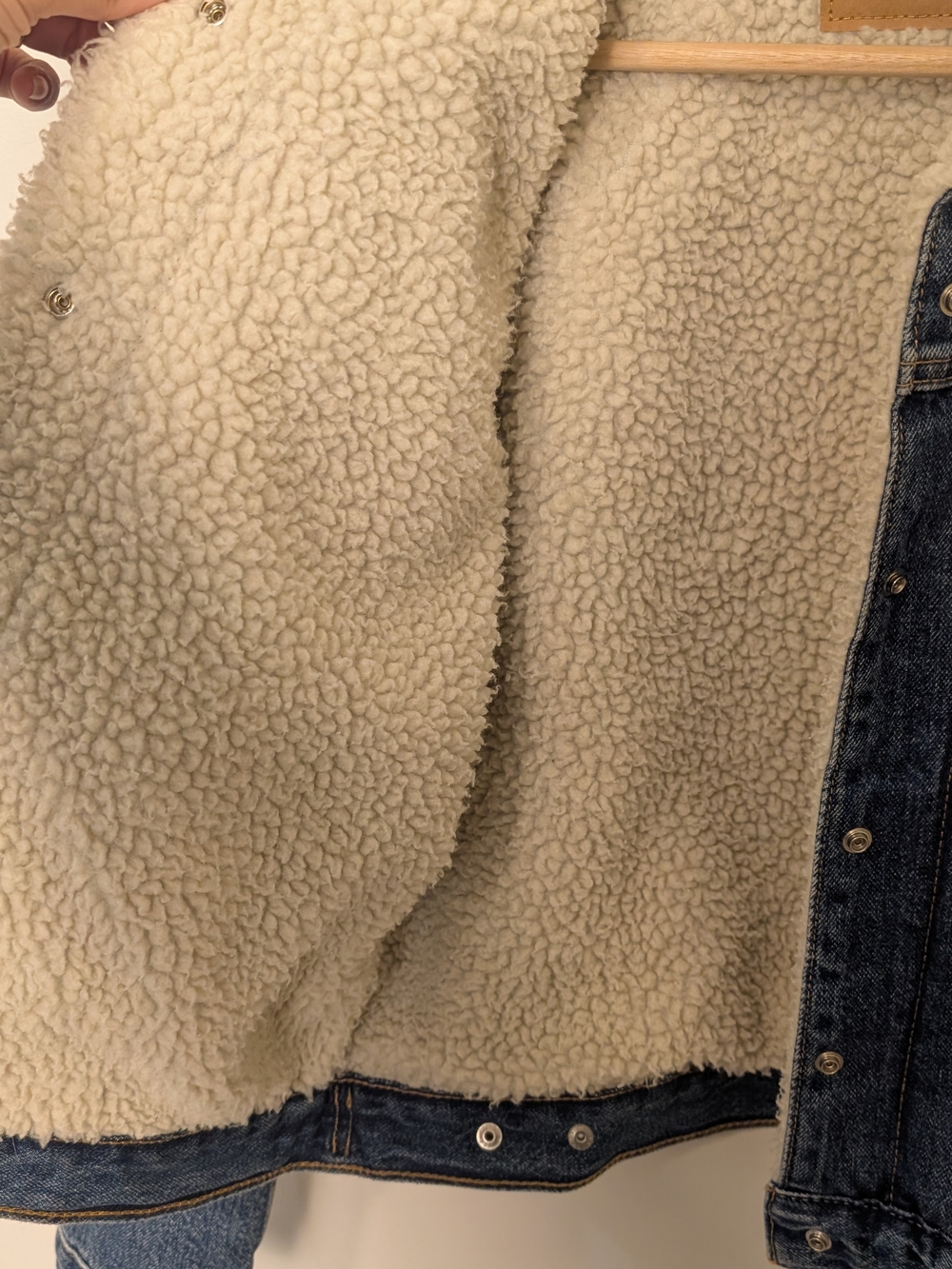 Levi's Denim Sherpa-Lined Jacket in Blue Blue Wash Women's Size Small - Picture 7 of 10